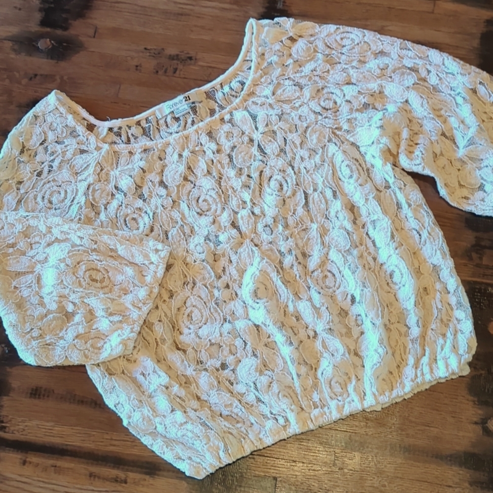Forever 21 Lace Pullover. Sz. L